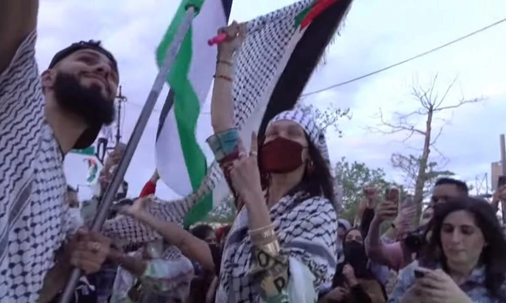 Καταδικάζει το Ισραήλ τα αντισημιτικά σχόλια της Μπέλα Χαντίντ